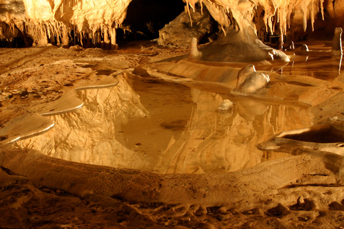 Grotte de Thouzon en Vaucluse, photo pascal lando